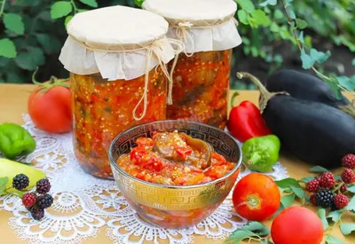 Баклажаны с помидорами и болгарским перцем на зиму рецепт фото пошагово и  видео | Рецепт | Идеи для блюд, Кулинария, Рецепты еды