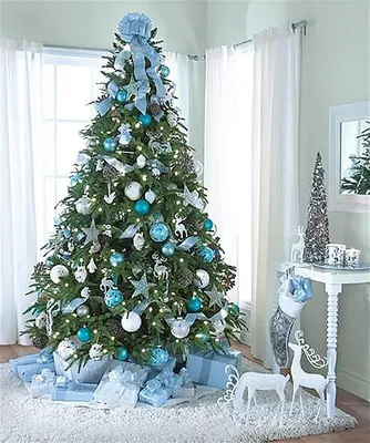 Белая елка с синими шарами - 63 фото