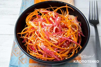 Китайский салат с редькой и морковью: простой рецепт от Евгения Клопотенко