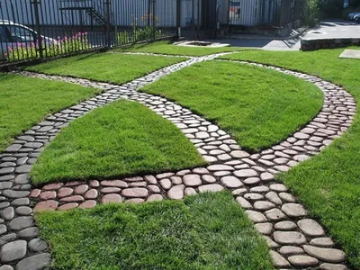 Ландшафтный дизайн. Дача и сад в Instagram: «Извилистая дорожка в саду,  плавно перетекающая в зону патио! ⠀ ⠀оцените… | Садовые дорожки, Дорожки,  Ландшафтный дизайн