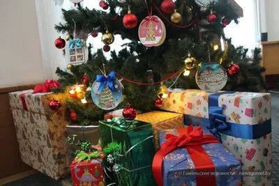 Украшение на праздник новогоднее Лайфхак Темно-зеленый с яркими игрушками  купить по выгодной цене в интернет-магазине OZON (1217117879)