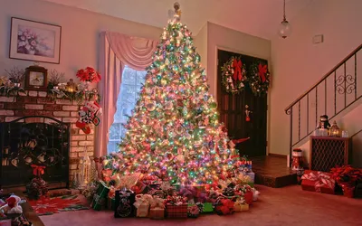 елка с золотыми шарами на вершине лестницы, 3d рендеринг подиума и сцены с  рождеством, Hd фотография фото фон картинки и Фото для бесплатной загрузки