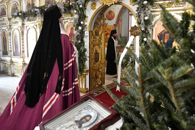 Патриарх Кирилл посетил Рождественскую елку в Храме Христа Спасителя -  Российская газета