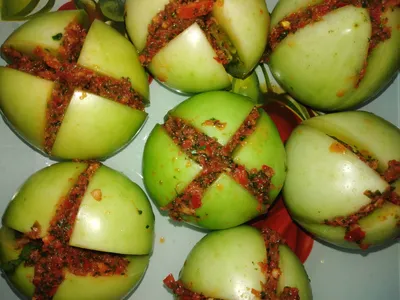 Фаршированные зелёные помидоры на зиму - рецепт автора Наталья Малыхина