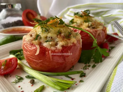 Фаршированные помидоры с чесноком и базиликом — видео рецепт | Новини.live