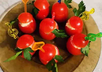 Фаршированные помидоры с семгой и сыром - пошаговый рецепт с фото на  Готовим дома