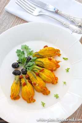 Во-первых, это красиво… «Тюльпаны» из помидоров. Отчет нашего  кулинарно-рецептурного отдела - Блоги Кипра