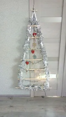 Новогодняя елка из гирлянды на стене - YouTube