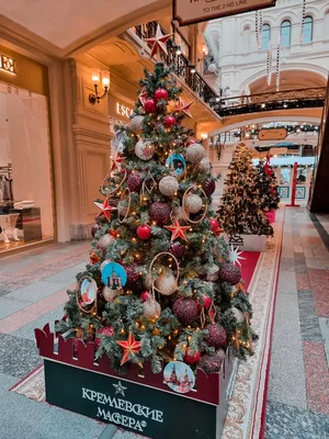 Выставка «Новогодние елки в ГУМе на Красной площади» 2022-2023