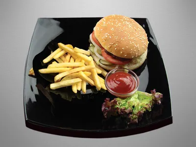DREAM Lounge Cafe - Для любителей бургеров 🍔 Теперь у нас есть Бургер сет.  ⠀ 🍔Гамбургер 🍔Чикенбургер 🍔Чизбургер 🍟 Картофель фри 🍟 Картофель  по-домашнему 🍟 Наггетсы ⠀ ❗️При заказе Coca-Cola 0,5 л