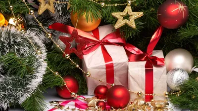 Елка и коробки с подарками - Новый год - рождество
