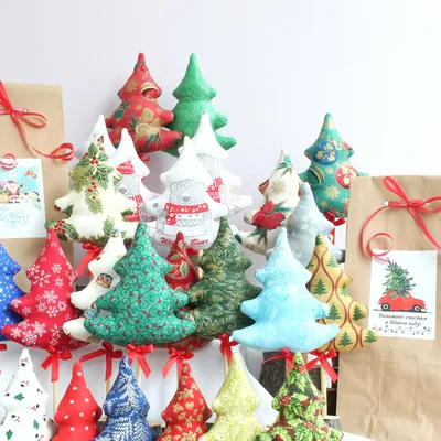Новогодняя елка из фетра с игрушками и Дедом Морозом - купить по выгодной  цене | OldiDom.ru