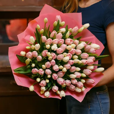 Какие цветы подарить девушке на 8 Марта | Сколько цветов подарить на 8 Марта  любимой девушке
