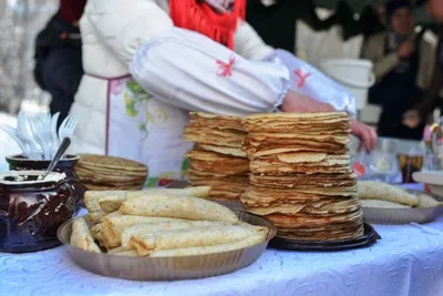 Блюдо для встречи весны: 7 рецептов блинов на каждый день Масленицы -  Обзоры - РИАМО в Подольске
