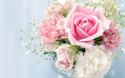 Свадебный букет из розовых роз - обои на рабочий стол