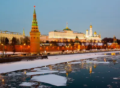 Обои москва, кремль, вечер на рабочий стол
