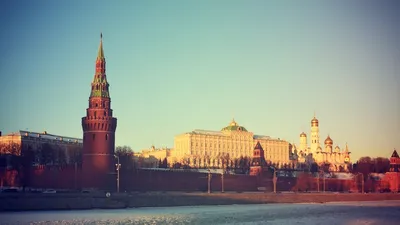 Фон рабочего стола где видно Фото бесплатно городской пейзаж, Кремль,  Москва, здания, река, ночной город, отражение в воде