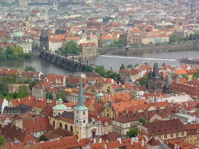 Фотообои на рабочий стол. Фотографии Праги. На этом сайте можно можно  бесплатно скачть обои для рабочего стола: Прага, панорамы, мосты, памятники