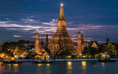 Храм Wat Arun, Бангкок, Тайланд скачать фото обои для рабочего стола