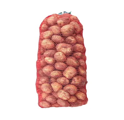 картофель в мешках для сеток на поддонах для продажи на фермерском рынке.  Стоковое Фото - изображение насчитывающей для, жать: 234813980