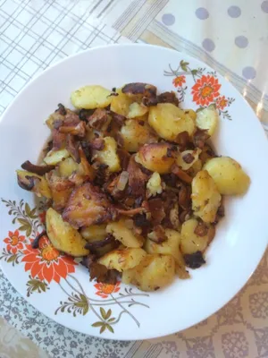 Жареная картошка с лесными грибами - рецепт автора Ivan S