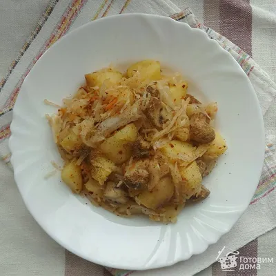 Тушеная картошка с мясом и грибами — пошаговый классический рецепт с фото  от Простоквашино