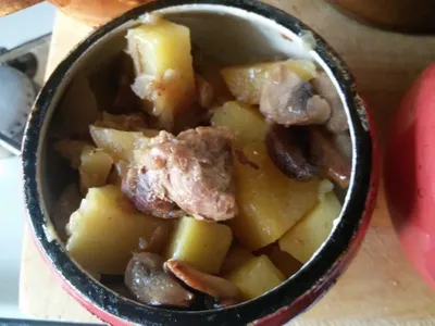 Картошка с мясом в горшочках - рецепт автора Жанна 🌳