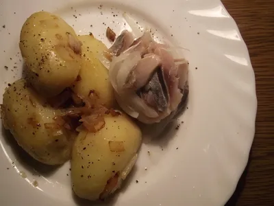 Запеченный картофель с селедкой - пошаговый рецепт с фото на Готовим дома