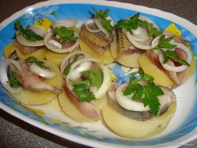 Селедка с отварным картофелем очень помогает организму | РБК Украина