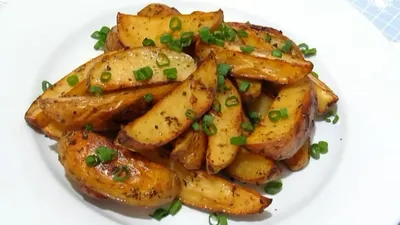 Картофель в духовке с хрустящей корочкой | Пикабу