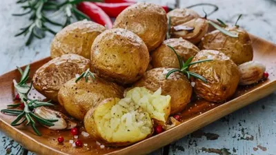 Картошка с салом в духовке рецепт фото пошагово и видео | Рецепт | Еда,  Национальная еда, Кулинария