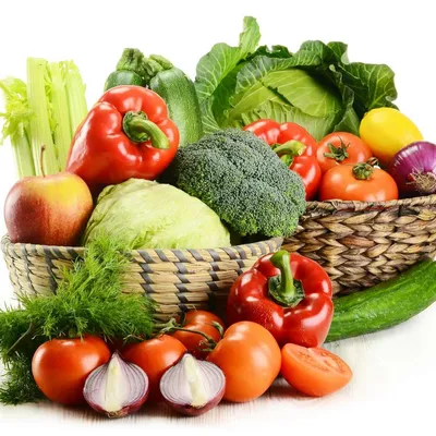 Корзина с различными свежими овощами Стоковое Фото - изображение  насчитывающей капуста, корзины: 58180320