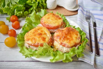 Котлеты с помидором и сыром в духовке рецепт с фото пошагово - 1000.menu