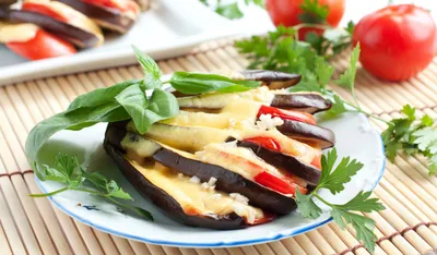 Котлеты в духовке с помидорами и сыром - рецепт автора Alina