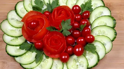 🍅Красивая нарезка из помидоров и огурцов на праздничный стол🍅Carving  tomatoes and cucumbers - YouTube