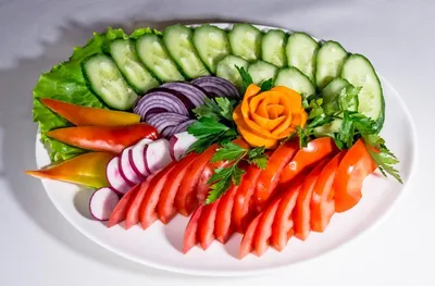 Красивая нарезка овощей на праздничный стол - 86 фото