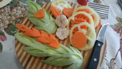 7 идей оформления овощей к празднику: Гости будут долго вспоминать, какая  красивая и вкусная нарезка была на вашем столе - Рамблер/женский