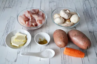 Курица с грибами и картошкой в горшочке рецепт фото пошагово и видео -  1000.menu