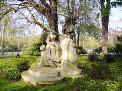 В Париже спилят 600 деревьев в Люксембургском саду | SLON