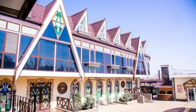 Ресторан Замок по адресу Дачная ул., 264, посёлок Нежданная, Шахты