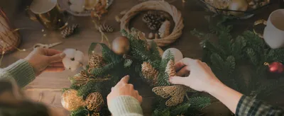 Елка своими руками. 16 идей, как сделать новогоднюю поделку из подручных  материалов | Сверхестественное | Дзен