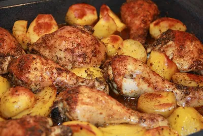 Окорочка с картошкой в духовке - пошаговый рецепт приготовления