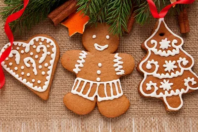 Рецепт новогоднего печенья “Имбирные человечки” — и десерт на Новый год, и  съедобное украшение для елки | Будет вкусно. Руки мыли? | Дзен