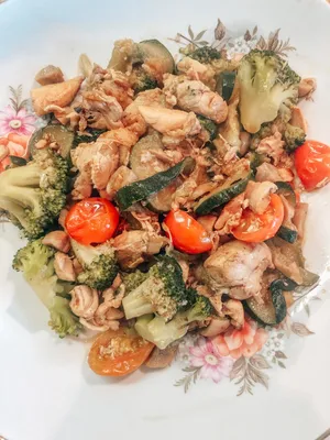 Теплый салат с курицей и овощами - рецепт автора Валерия @jole_food