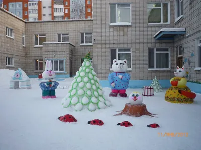 Снежные постройки | Жизнь детского сада | Морошка