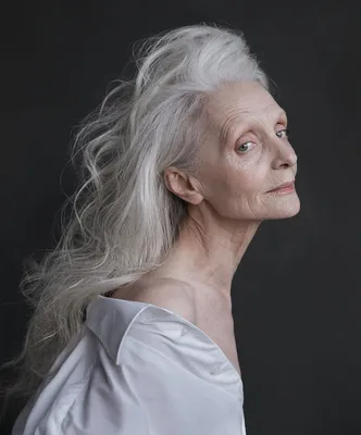 Валентина Ясень: «В 60 лет человек не должен выглядеть на 30» | Sobaka.ru