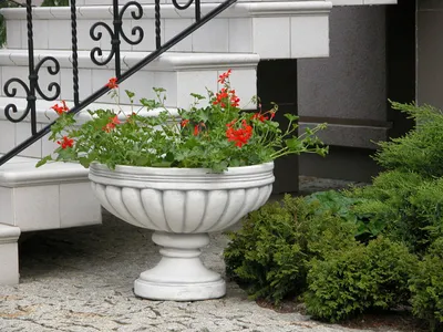 Вазон из бетона для цветов (средний) A-150 - купить по лучшей цене в  Санкт-Петербурге | Декор-Монтаж