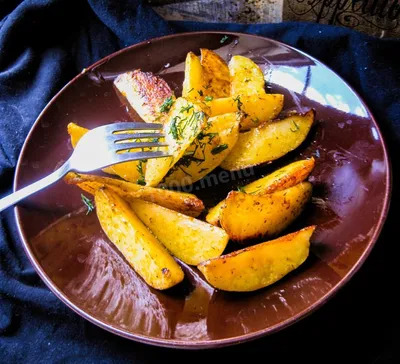 Жареная картошка с тушенкой, пошаговый рецепт с фото на 467 ккал