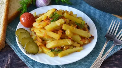 Варёно-жареная картошка по-индийски - Лайфхакер