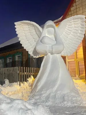 Ребенок В Снегу Зимой Делает Снежный Ангел Вместе С Собакой — стоковые  фотографии и другие картинки Снежный ангел - iStock